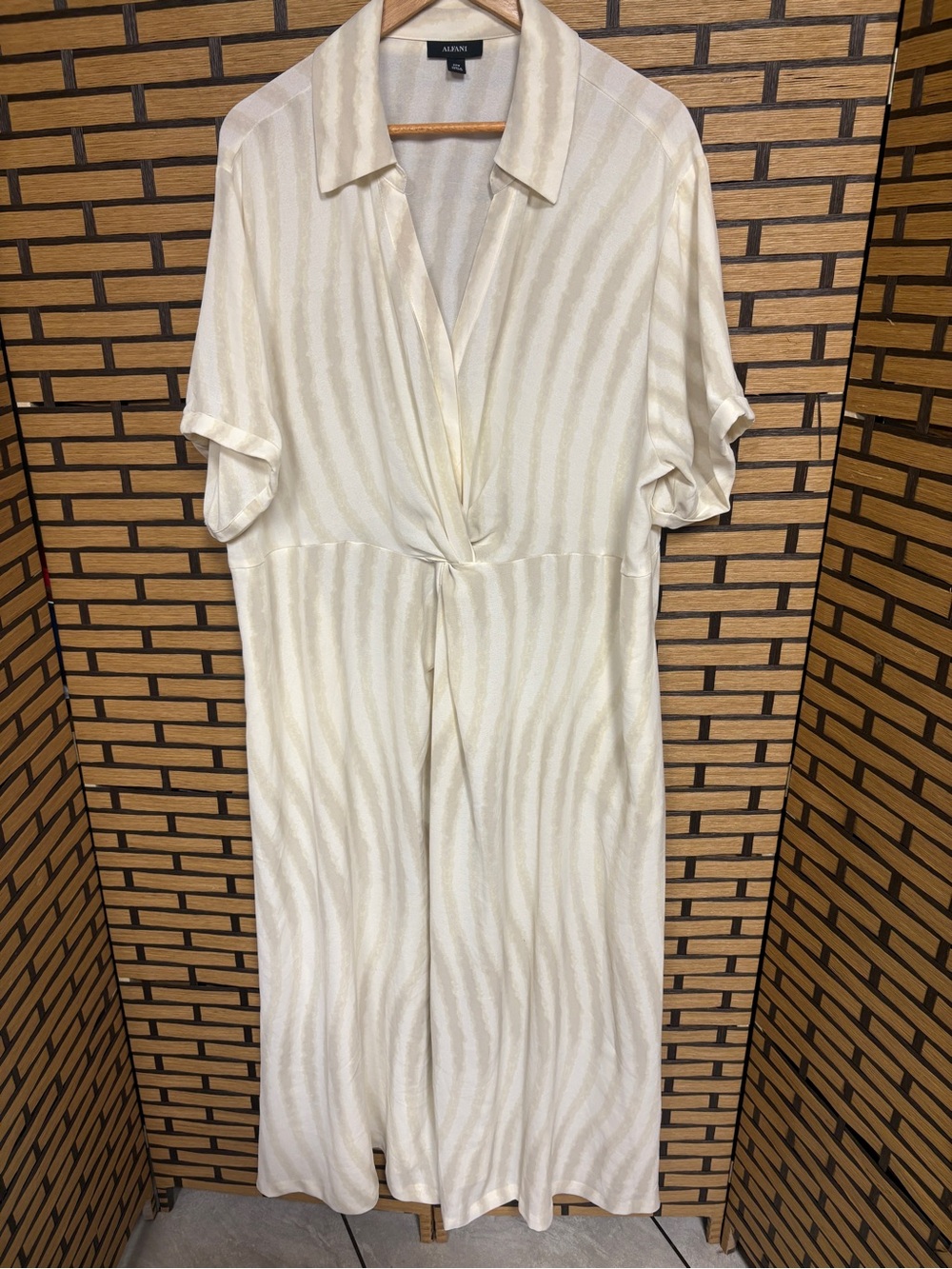Alfani Tan And White Maxi Dress Size 22W